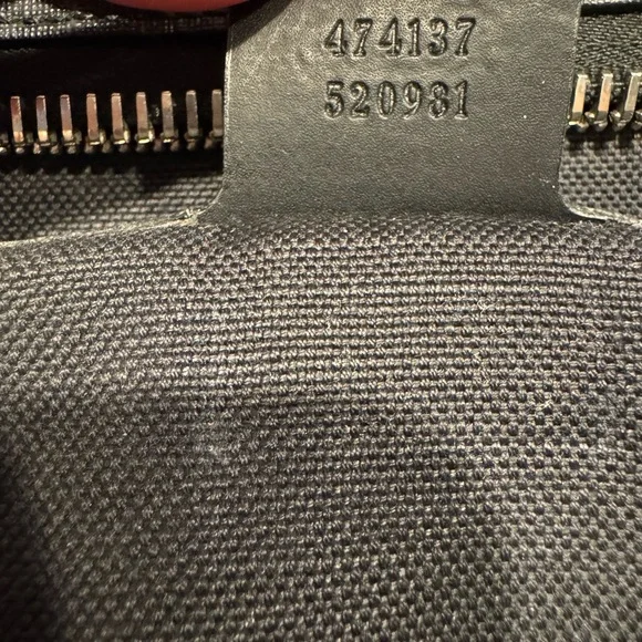 Gucci Gray and Black Messenger Bag - Picture 10 of 16